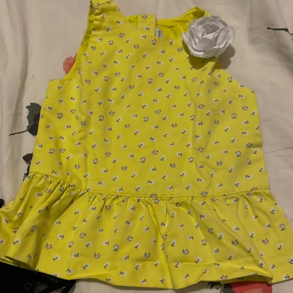 Beautiful yellow Janie and Jack sleeveless shirt.